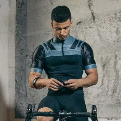 Wahoo Fitness Wahoo Tickr Fit Optischer Herzfrequenzmesser Dualband Bluetooth Smart & ANT+ Pulsmesser -Fahrrad Verkaufsgeschäft 59203880 04JyvtL5HCsm2Yg 1280x1280