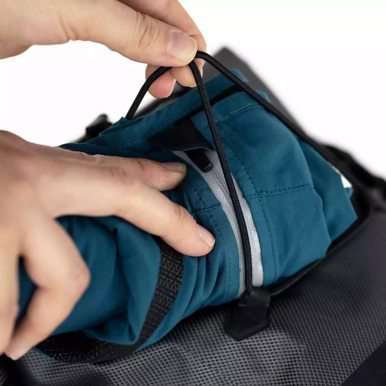 Apidura Expedition Saddle Pack (9 L) - Satteltasche 8 Apidura Expedition Saddle Pack (9 L) - Satteltasche – Bild 6