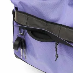 AEVOR Triple Bike Bag Proof Purple Lenkertasche - Auch Als Messenger Und Sling 15 L - Violett -Fahrrad Verkaufsgeschäft 68923260 04 1280x1280