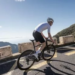 Everve Ezero Sattel Schwarz | S2 | Männer -Fahrrad Verkaufsgeschäft 68924084 06 1280x1280