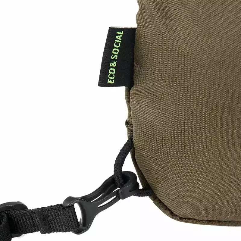AEVOR Sacoche Bag Ripstop Olive Gold 7 AEVOR Sacoche Bag Ripstop Olive Gold – Bild 5